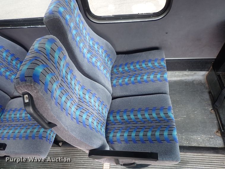 image for item FF9378 2003 Freightliner Champion coach bus