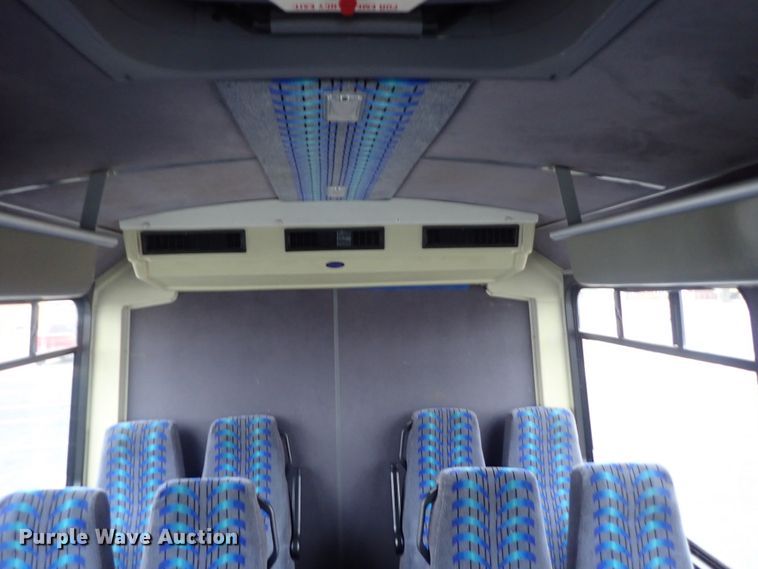 image for item FF9378 2003 Freightliner Champion coach bus