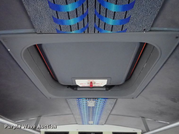 image for item FF9378 2003 Freightliner Champion coach bus