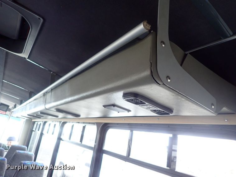 image for item FF9378 2003 Freightliner Champion coach bus