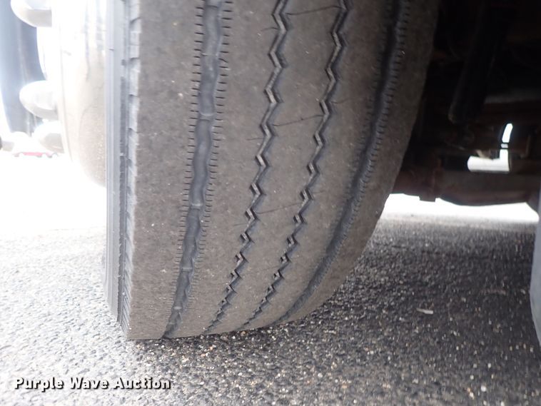 image for item FF9378 2003 Freightliner Champion coach bus