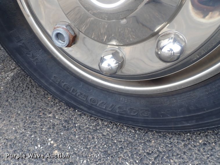 image for item FF9378 2003 Freightliner Champion coach bus