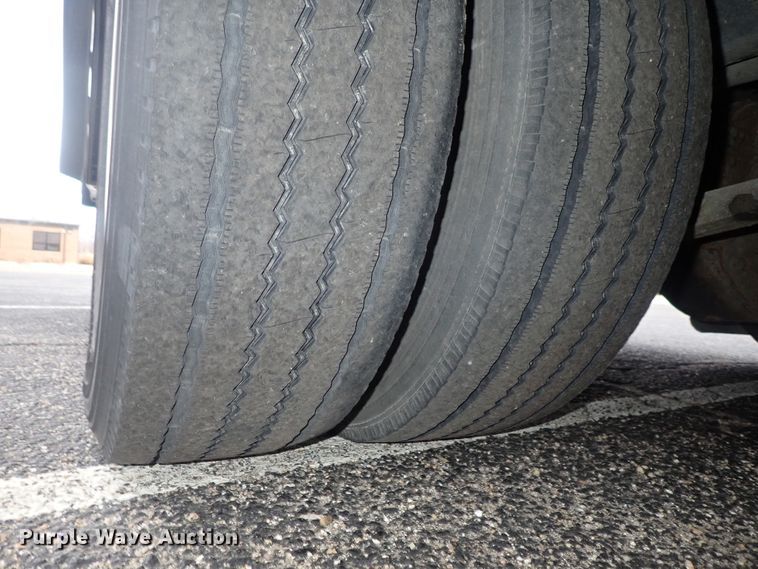 image for item FF9378 2003 Freightliner Champion coach bus