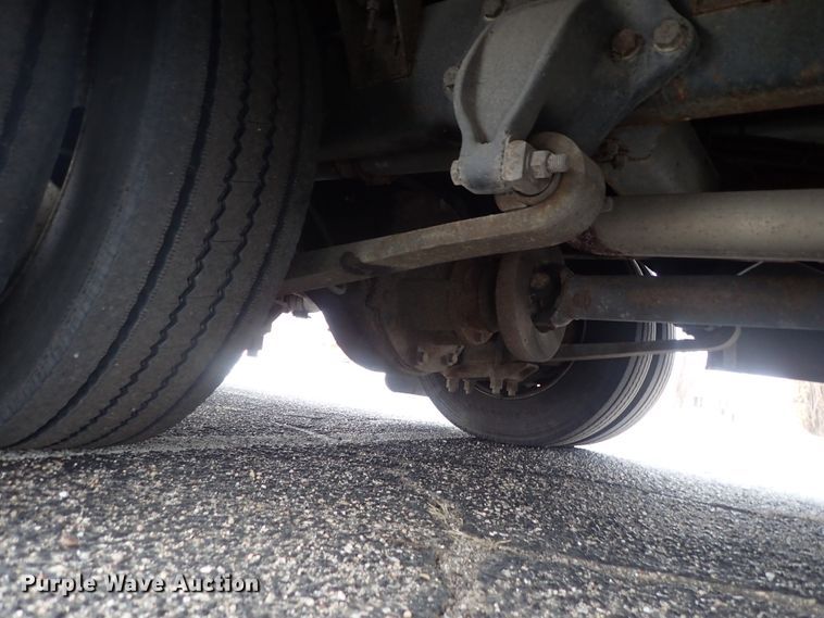 image for item FF9378 2003 Freightliner Champion coach bus