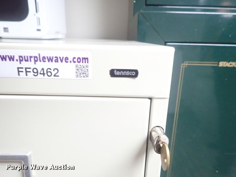 image for item FF9462 (2) Tennsco file cabinets