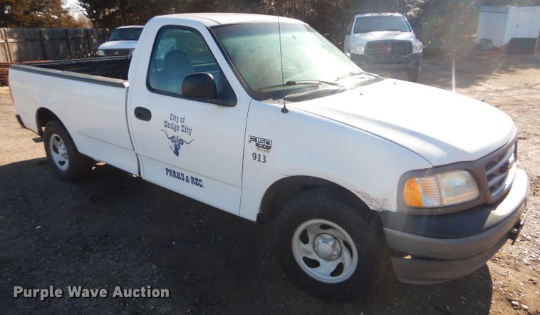 image for item FG9966 2002 Ford F150 XL pickup truck