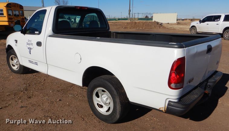 image for item FG9966 2002 Ford F150 XL pickup truck