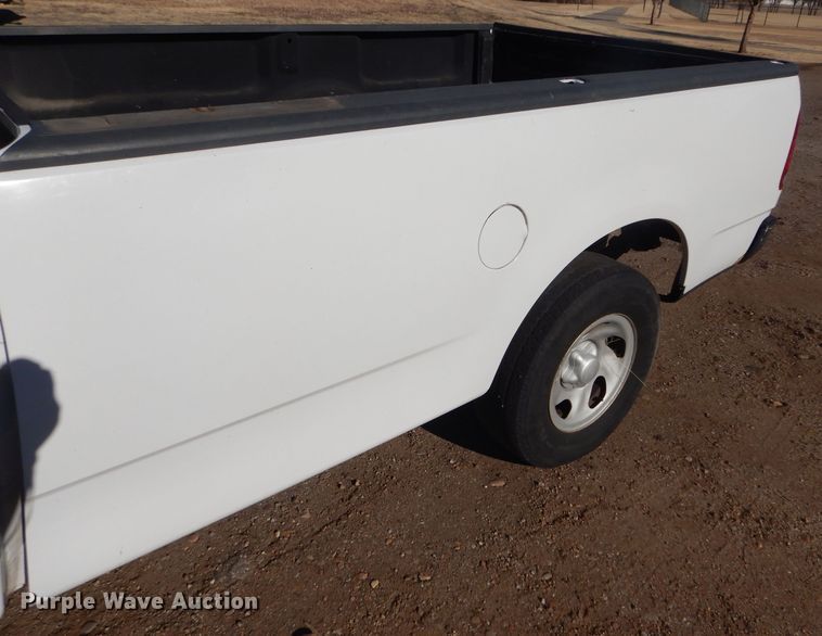 image for item FG9966 2002 Ford F150 XL pickup truck