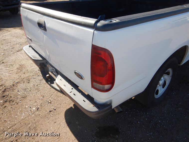 image for item FG9966 2002 Ford F150 XL pickup truck