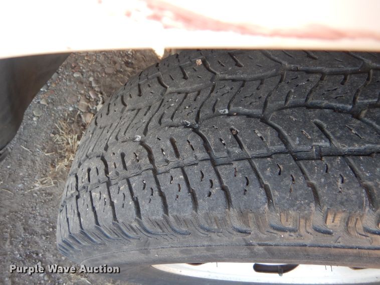 image for item FG9966 2002 Ford F150 XL pickup truck