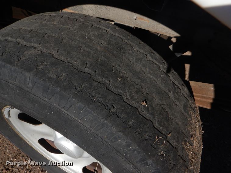 image for item FG9966 2002 Ford F150 XL pickup truck