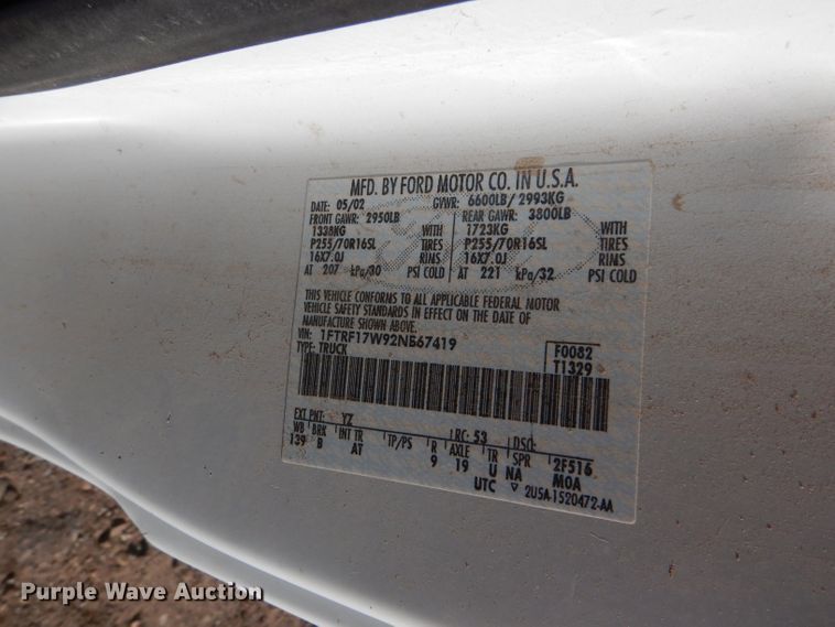 image for item FG9966 2002 Ford F150 XL pickup truck