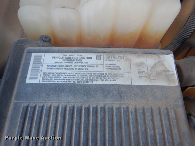 image for item FG9984 2004 Chevrolet Silverado 1500 pickup truck