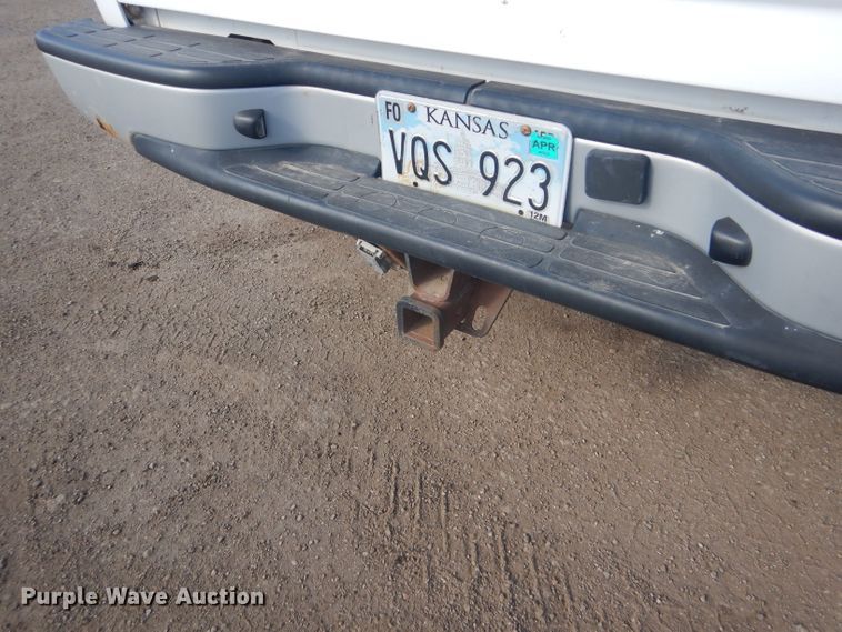 image for item FG9984 2004 Chevrolet Silverado 1500 pickup truck