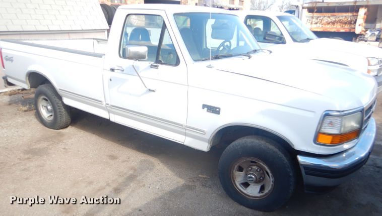 image for item FG9985 1996 Ford F150 XLT pickup truck