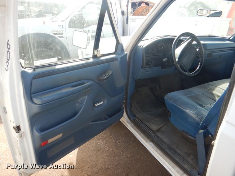 image for item FG9985 1996 Ford F150 XLT pickup truck