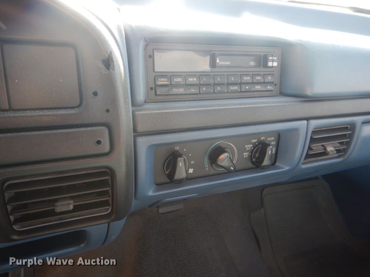 image for item FG9985 1996 Ford F150 XLT pickup truck