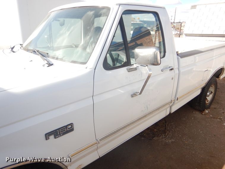 image for item FG9985 1996 Ford F150 XLT pickup truck