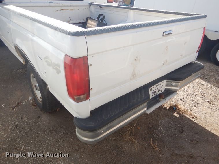 image for item FG9985 1996 Ford F150 XLT pickup truck