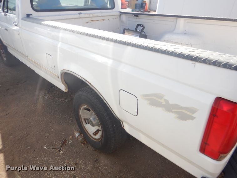 image for item FG9985 1996 Ford F150 XLT pickup truck
