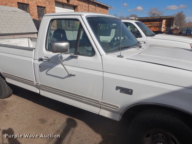 image for item FG9985 1996 Ford F150 XLT pickup truck