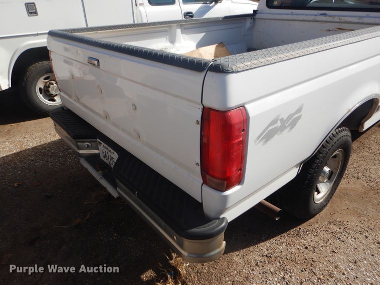 image for item FG9985 1996 Ford F150 XLT pickup truck