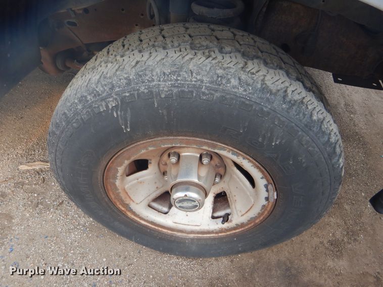 image for item FG9985 1996 Ford F150 XLT pickup truck