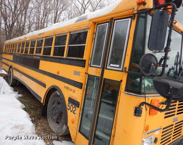 image for item FU9151 2005 Thomas Built MD3060 school bus