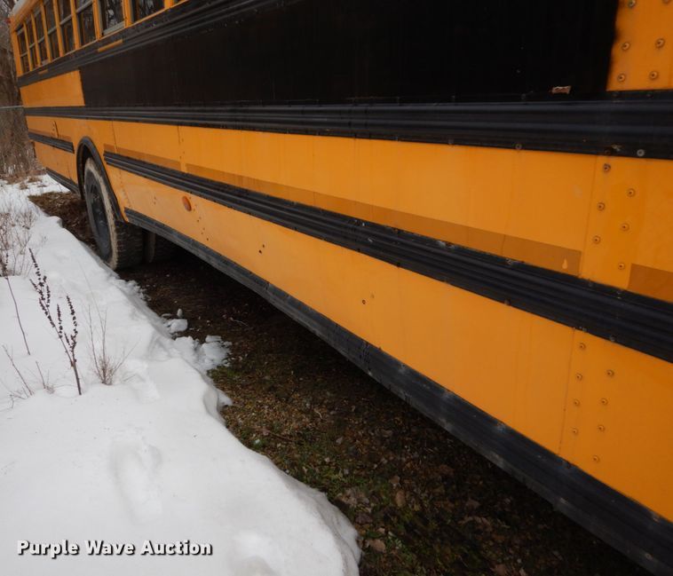 image for item FU9151 2005 Thomas Built MD3060 school bus