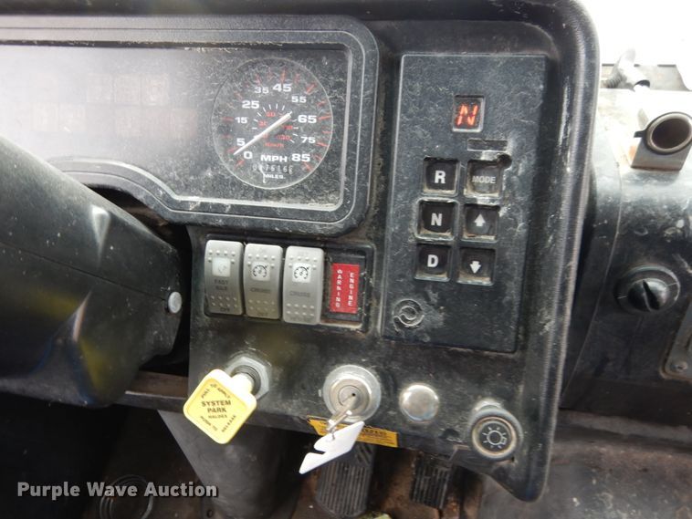 image for item FU9151 2005 Thomas Built MD3060 school bus