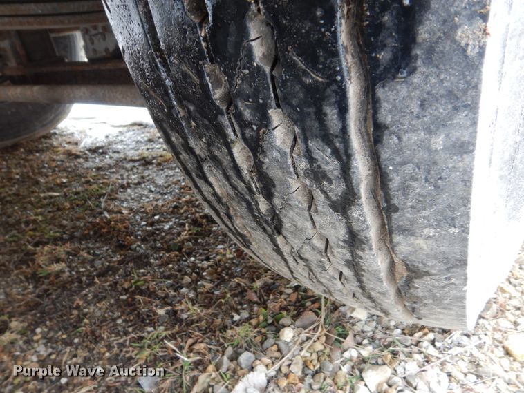 image for item FU9151 2005 Thomas Built MD3060 school bus