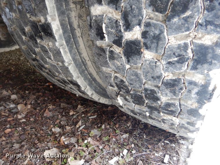 image for item FU9151 2005 Thomas Built MD3060 school bus