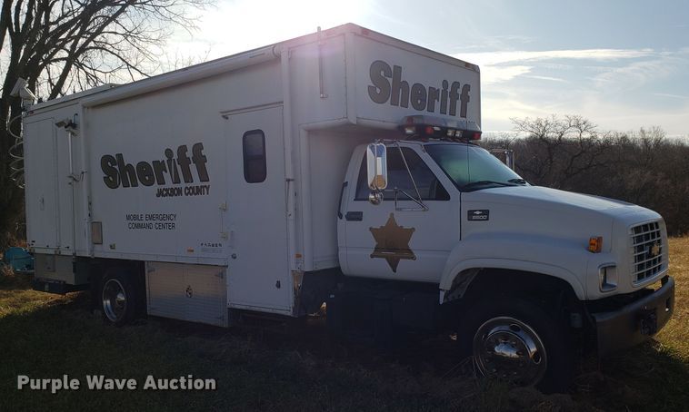 image for item GA9338 1998 Chevrolet C6500 command center truck