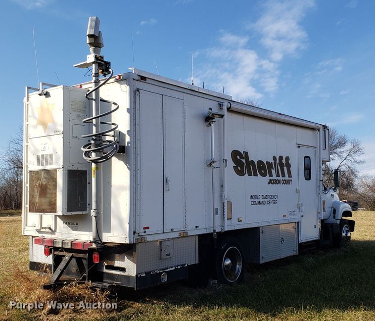 image for item GA9338 1998 Chevrolet C6500 command center truck