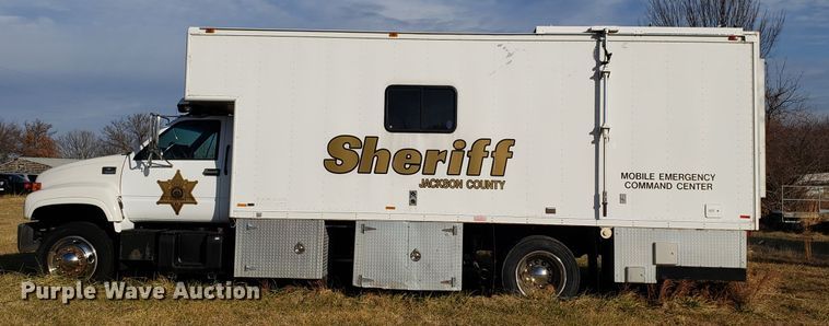 image for item GA9338 1998 Chevrolet C6500 command center truck