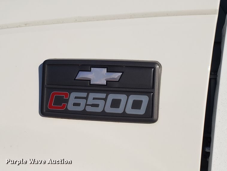 image for item GA9338 1998 Chevrolet C6500 command center truck