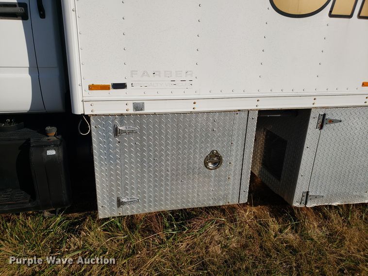 image for item GA9338 1998 Chevrolet C6500 command center truck