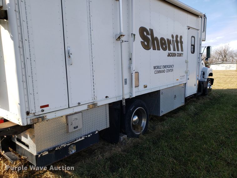 image for item GA9338 1998 Chevrolet C6500 command center truck