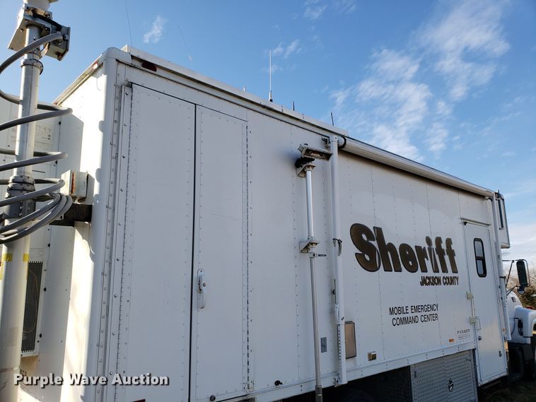 image for item GA9338 1998 Chevrolet C6500 command center truck