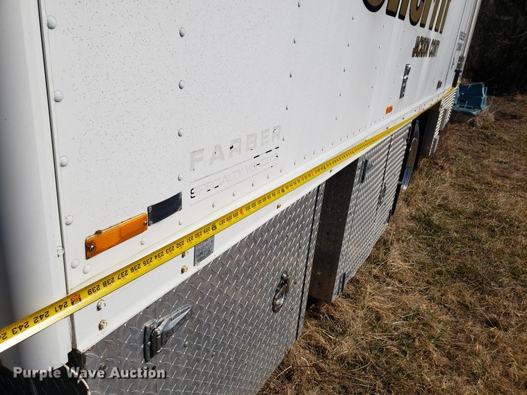 image for item GA9338 1998 Chevrolet C6500 command center truck