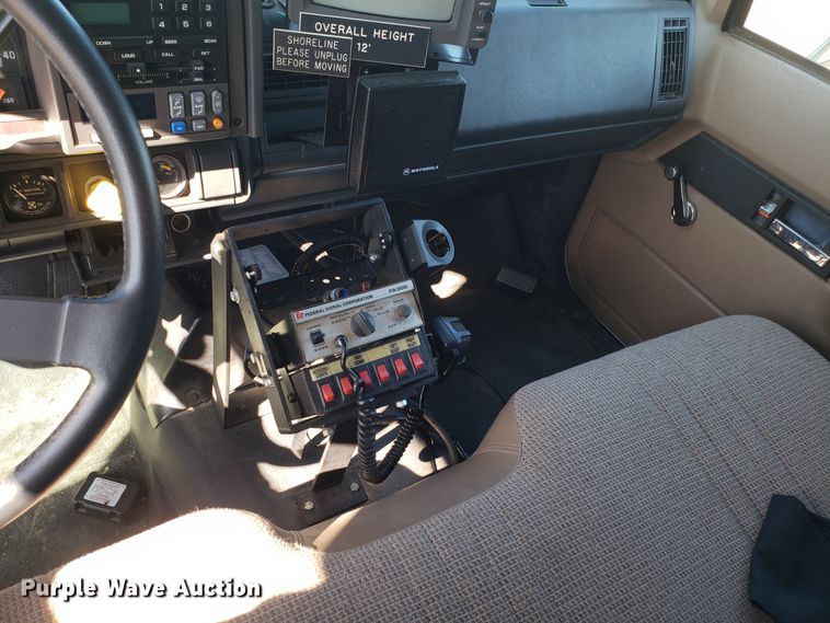 image for item GA9338 1998 Chevrolet C6500 command center truck