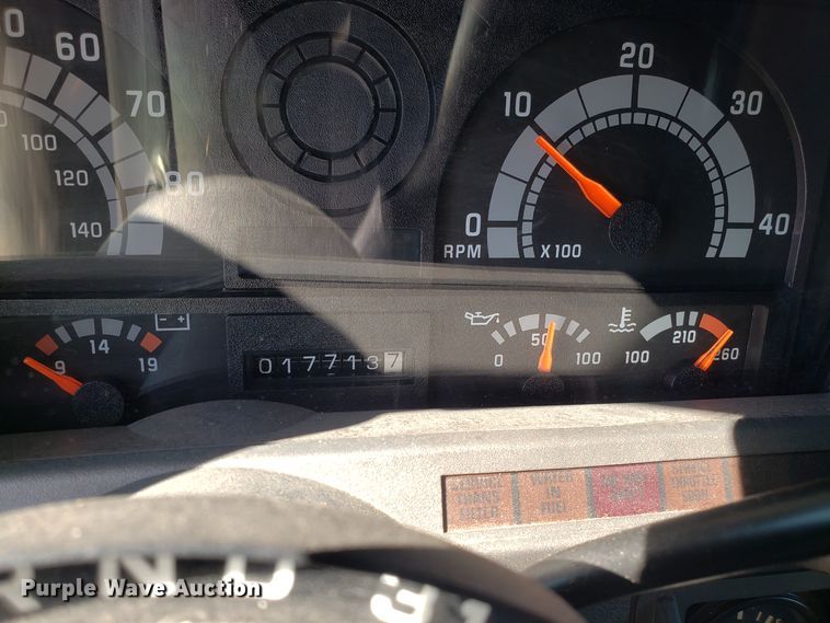 image for item GA9338 1998 Chevrolet C6500 command center truck