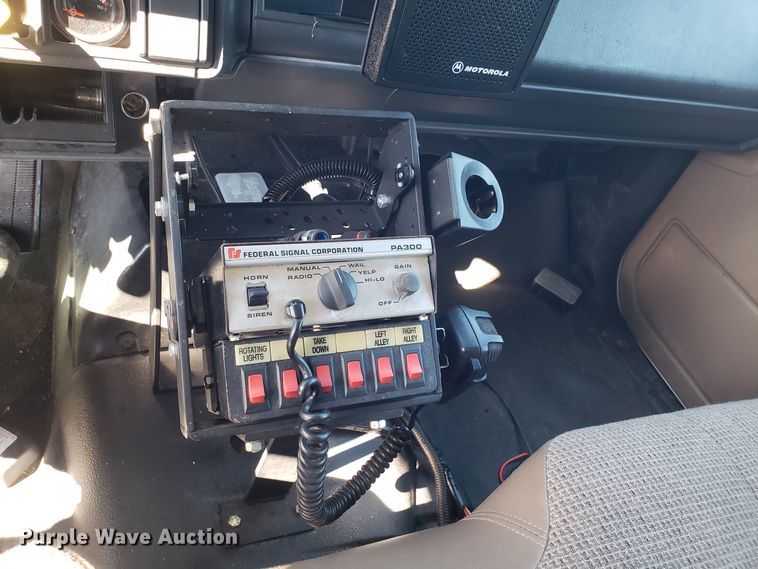 image for item GA9338 1998 Chevrolet C6500 command center truck