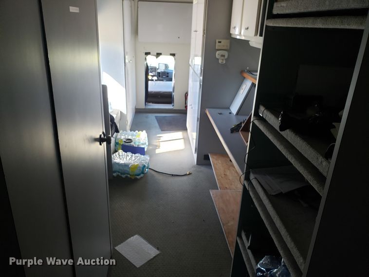 image for item GA9338 1998 Chevrolet C6500 command center truck