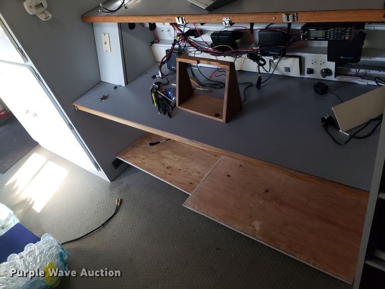 image for item GA9338 1998 Chevrolet C6500 command center truck