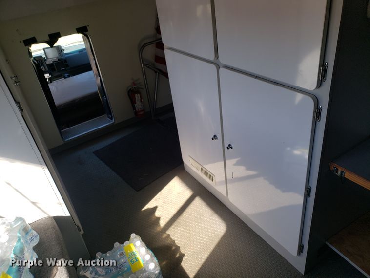 image for item GA9338 1998 Chevrolet C6500 command center truck