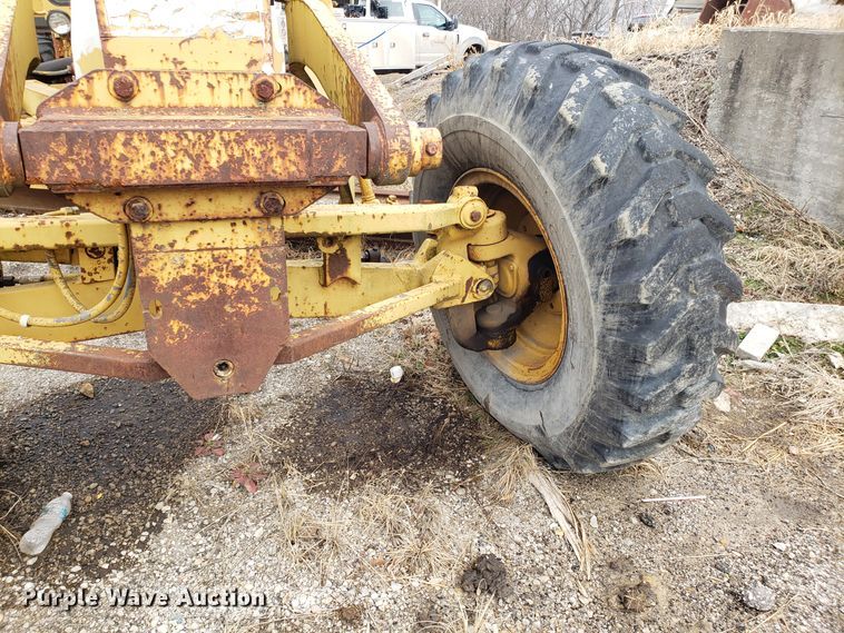 image for item GA9474 1988 Caterpillar 120G motor grader