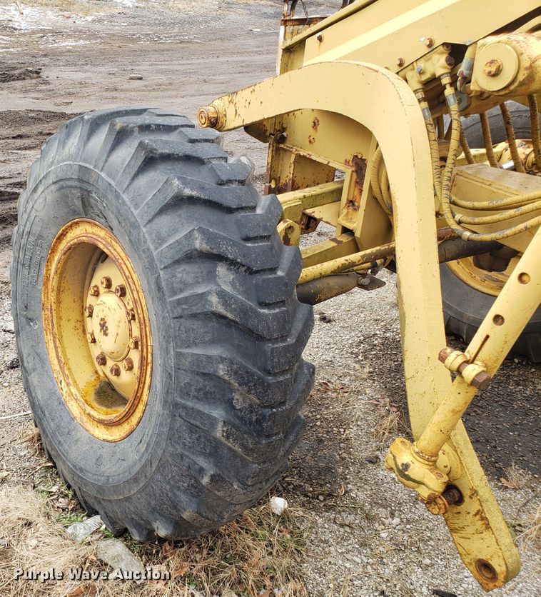 image for item GA9474 1988 Caterpillar 120G motor grader