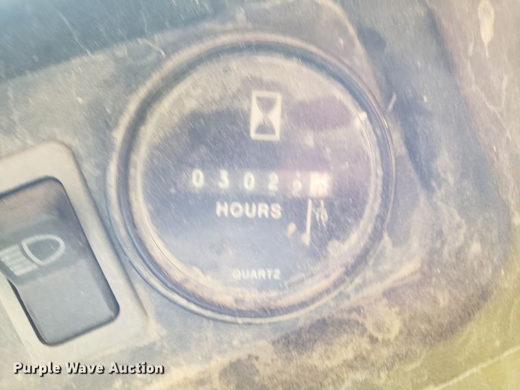 image for item GA9475 John Deere 4X2 Gator utility vehicle