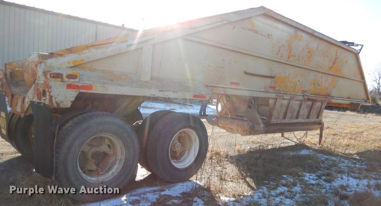 image for item GB9582 1976 Load bottom dump trailer
